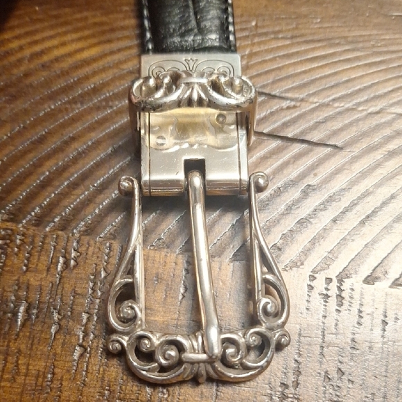 Elegant Black Leather Belt with Silver Buckle - Picture 4 of 6